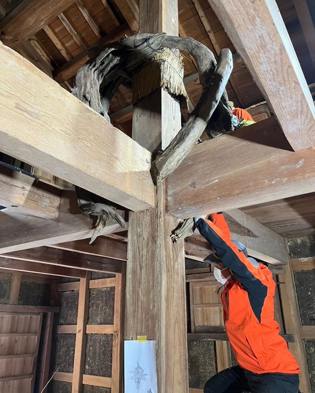 中村さん 蔵での制作6日目