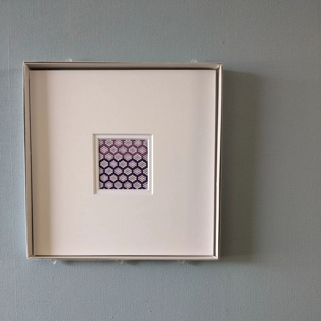 大槻さん、笏谷石の部屋